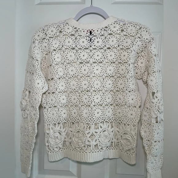 Samantha Hall Crochet V Neck Sweater In White Size Medium - Picture 3 of 10